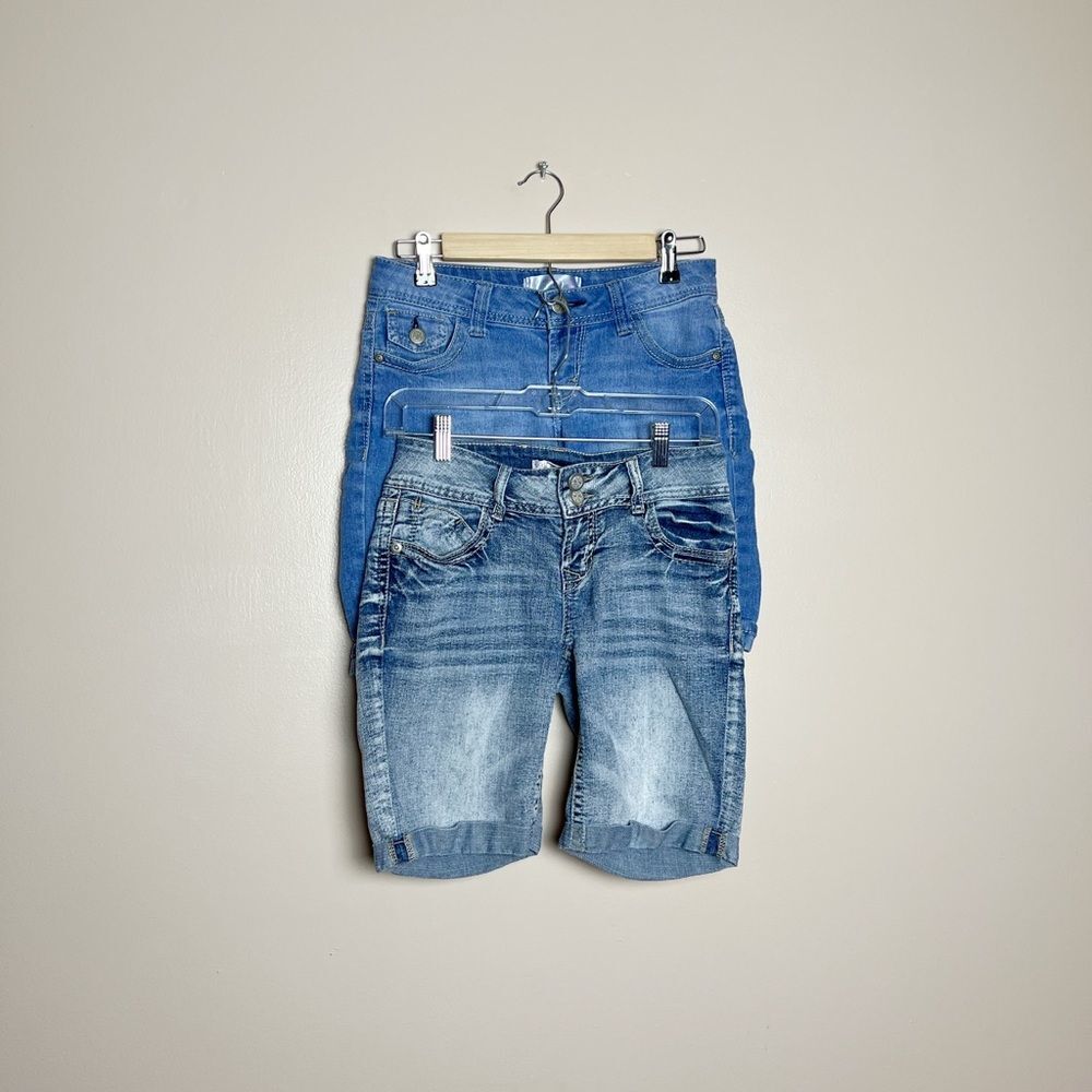 Clearout! Pair of No Boundaries Shorts Size 5 Juniors EUC